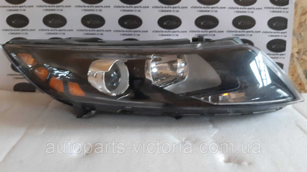 Фара права галоген KIA Optima 14-15 R Halogen США Б/У