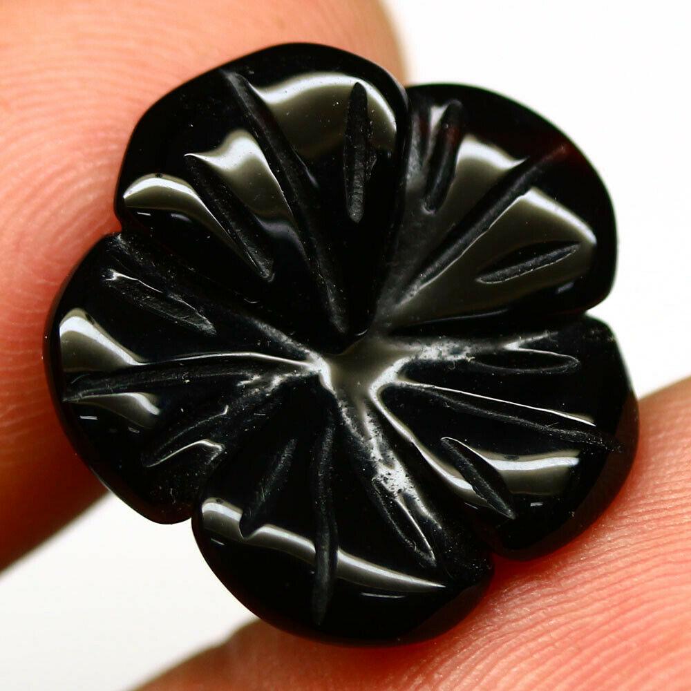 11.74 кт. Природний чорний онікс різь