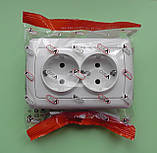 Розетка подвійна з заземленням Vi-KO Carmen, біла, фото 2