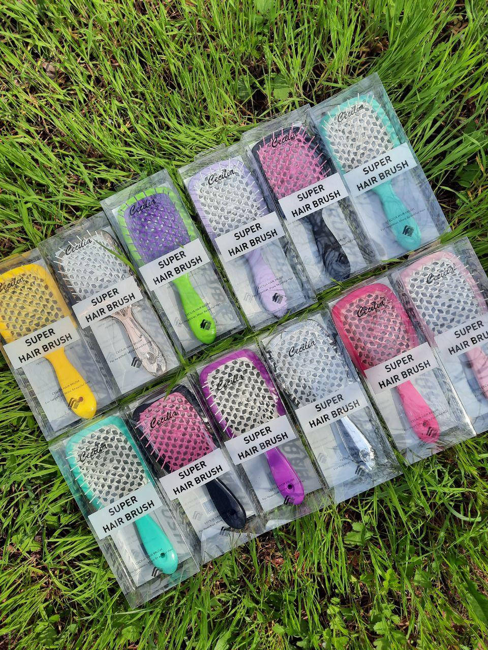 

Пластиковая массажная расческа щетка Cecilia Super Hair Brush с нейлоновыми зубчиками, Комбинированный цвет