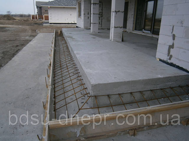 Бетонні сходи в Дніпрі