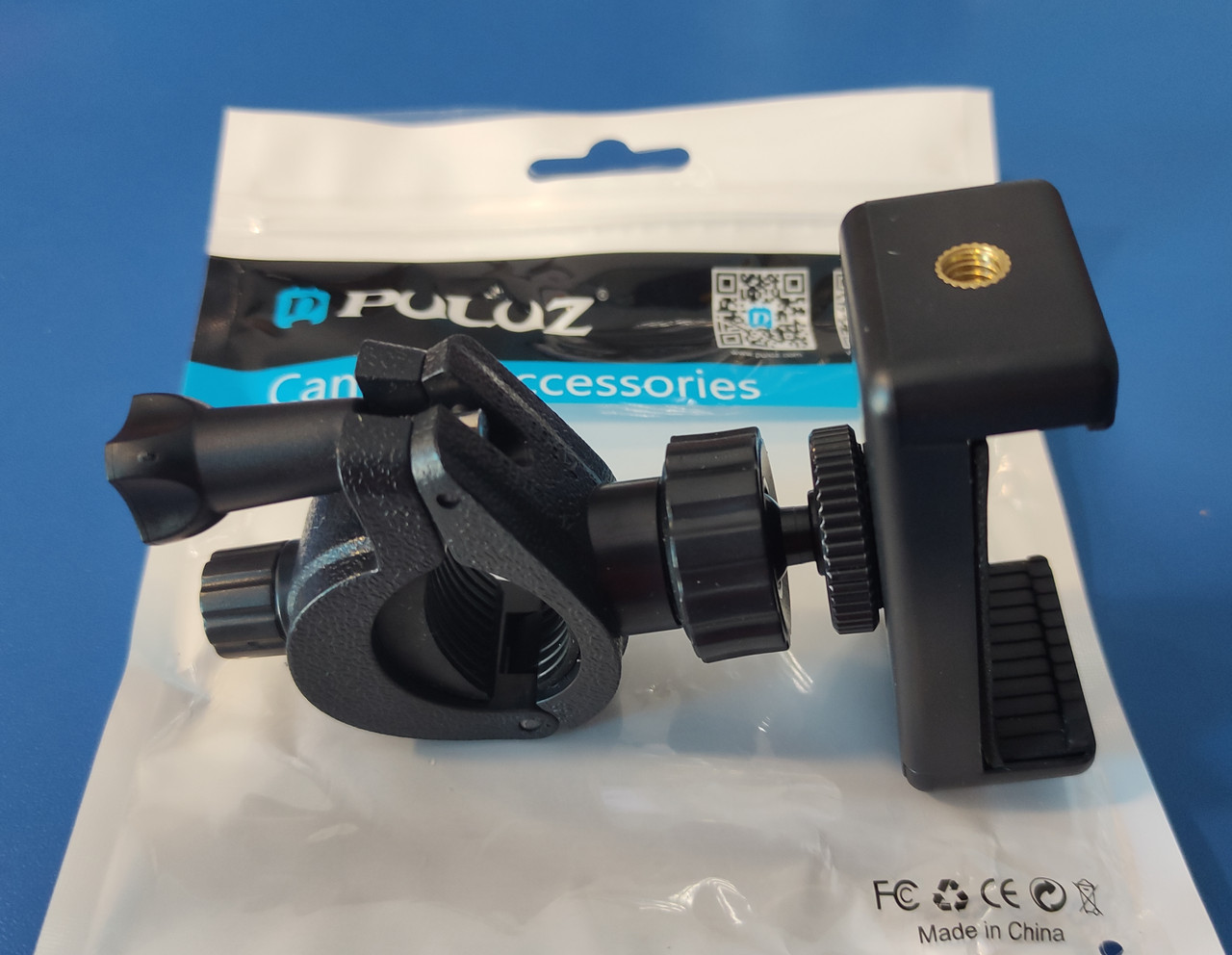 Держатель для смартфона Puluz. Держувач телефону для селіфі лампи. Держак на штатив. Холдер на трубу.