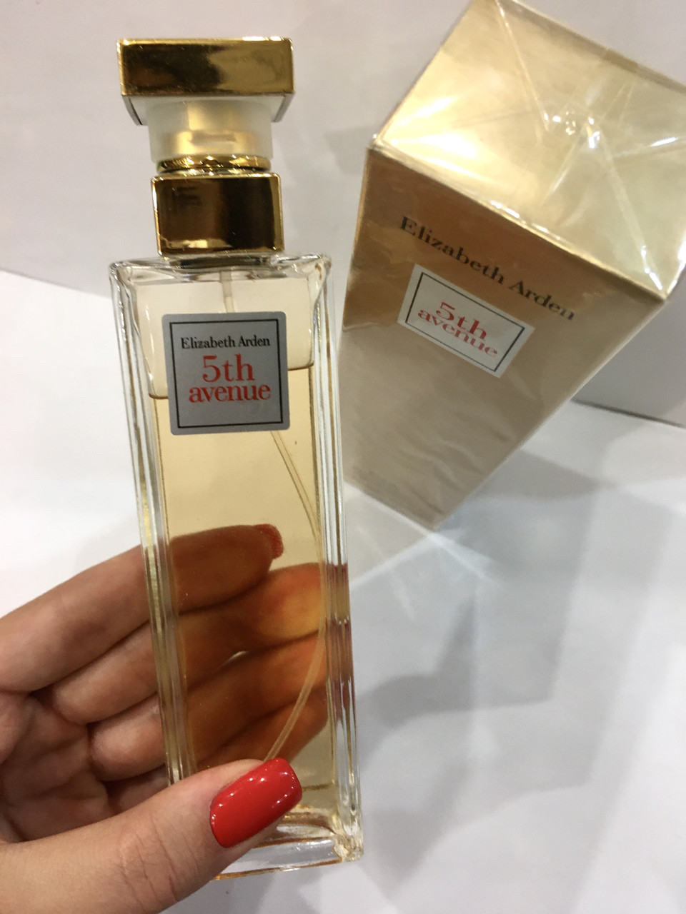 Жіноча парфумована вода Elizabeth Arden 5th Avenue 75 мл