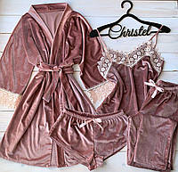 Женская бархатная пижама размера с кружевом 4 в 1: халат, майка, шорты и штаны темно пудрового цвета.