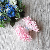 Тичинки глянсові. Колір ніжно рожевий. Опт приблизно 300 ниток — 600 головок