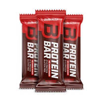 Протеиновый батончик BioTech Protein Bar (70 г) биотеч strawberry