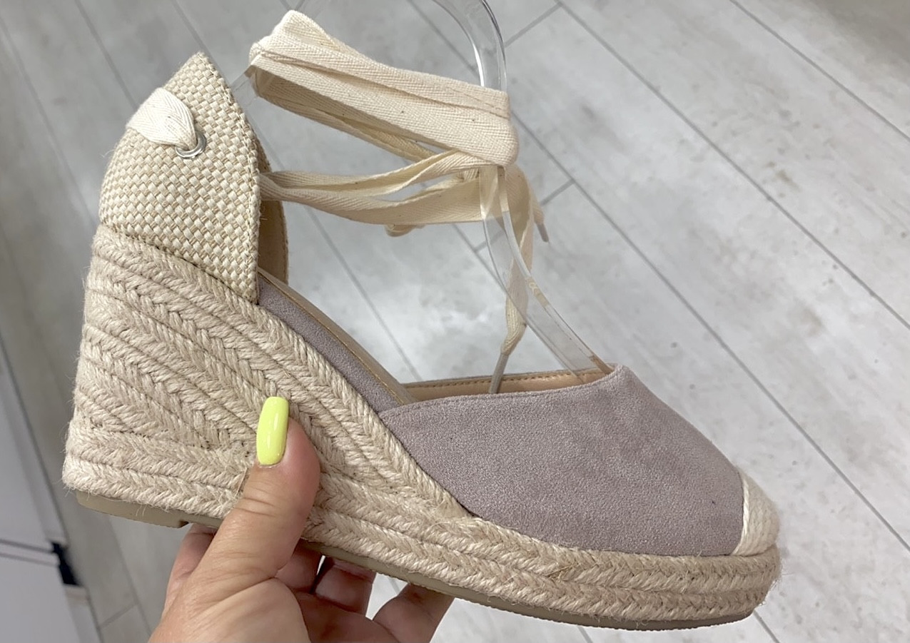 Босоножки эспадрильи на танкетке с лентами завязками закрытые пальчики ...