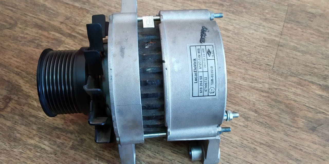 化石　葦　　　　　　玄4 Генератор New Holland Case Lucas 61920468 , 61920554, 619 205 54