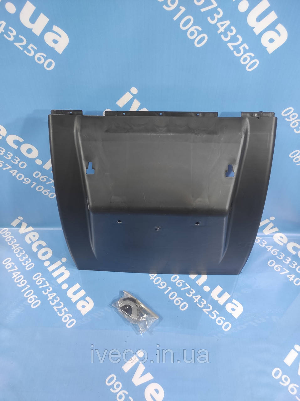 Крило заднє DAF 95-105XF заднє з внутрішнім кронштейном 1328934 D50.5002