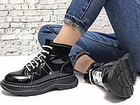 Ботинки Александр Маквин черного цвета с мехом для девушек. Женские кожаные ботинки ALEXANDER MCQUEEN.