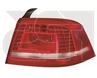 Фонарь задний VW Passat B7 2010 - 2014 правый (Depo) светлая полоска, LED