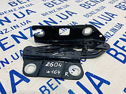 Петля капота права Mercedes W164 A2518800228