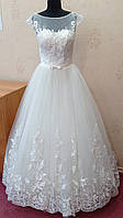 Стильна весільна сукня кольору ivory з коротким рукавчиком, паєтками і незвичайним мереживом, розмір 48-50, б/в