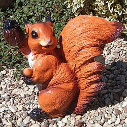 Садові фігури білки