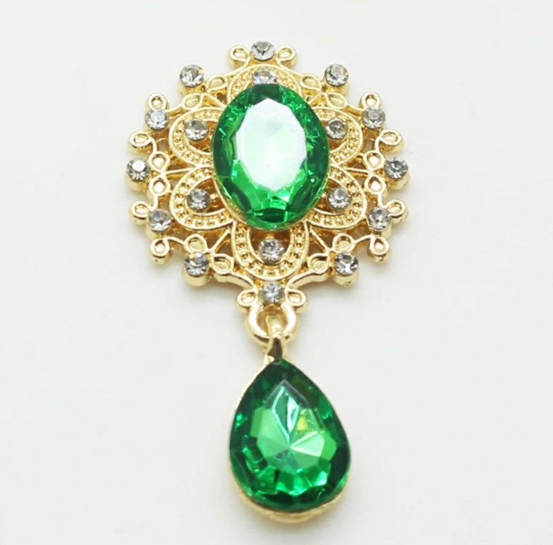 Камінь з підвісом в ажурній золотій оправі темно-зелений 2,6*4,6 см, фото 1