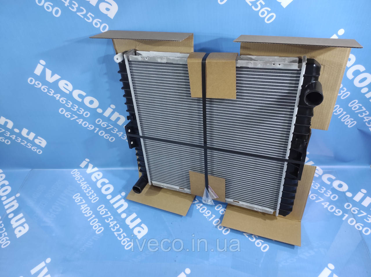 Радіатор Iveco EuroCargo Івеко Єврокарго 98425619 98425628 98425657 98425660 62345A
