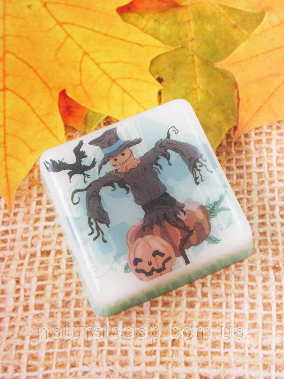 Оригінальне сувенірне мило ручної роботи з картинкою "Опудало"