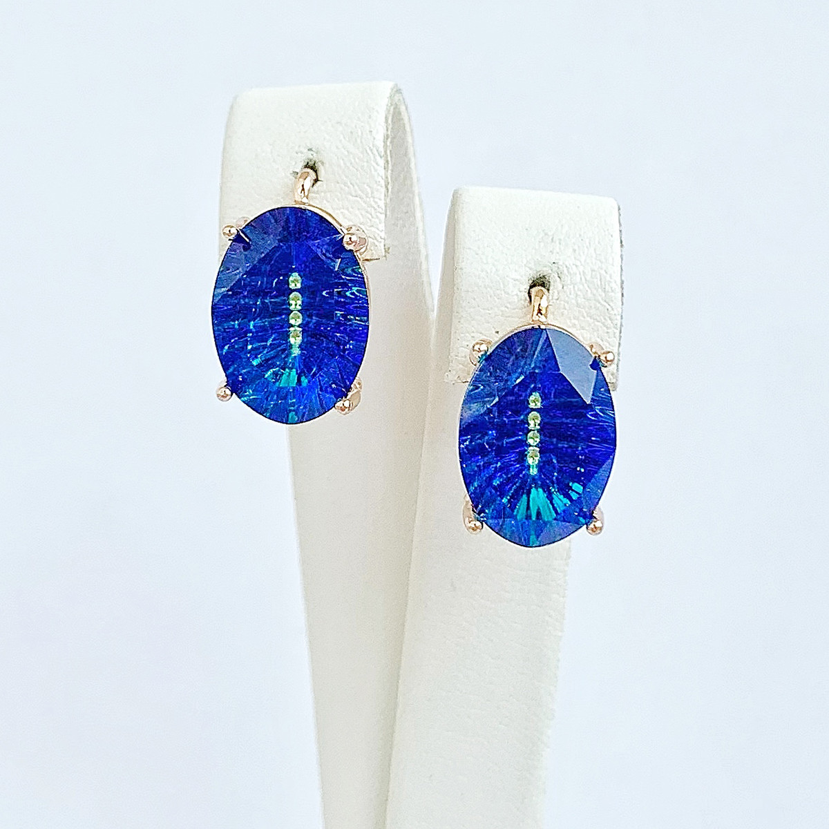 Сережки SONATA з медичного золота, кристали Swarovski синього кольору, позолота PO, 25604