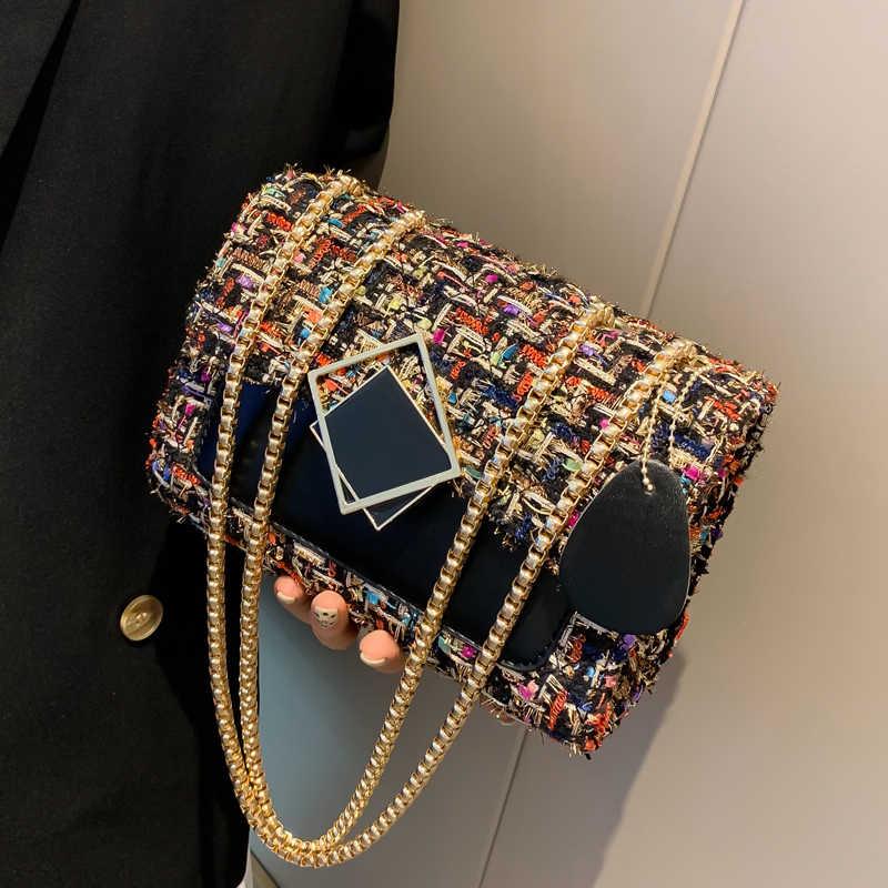 Клатч з вовни в стилі ретро