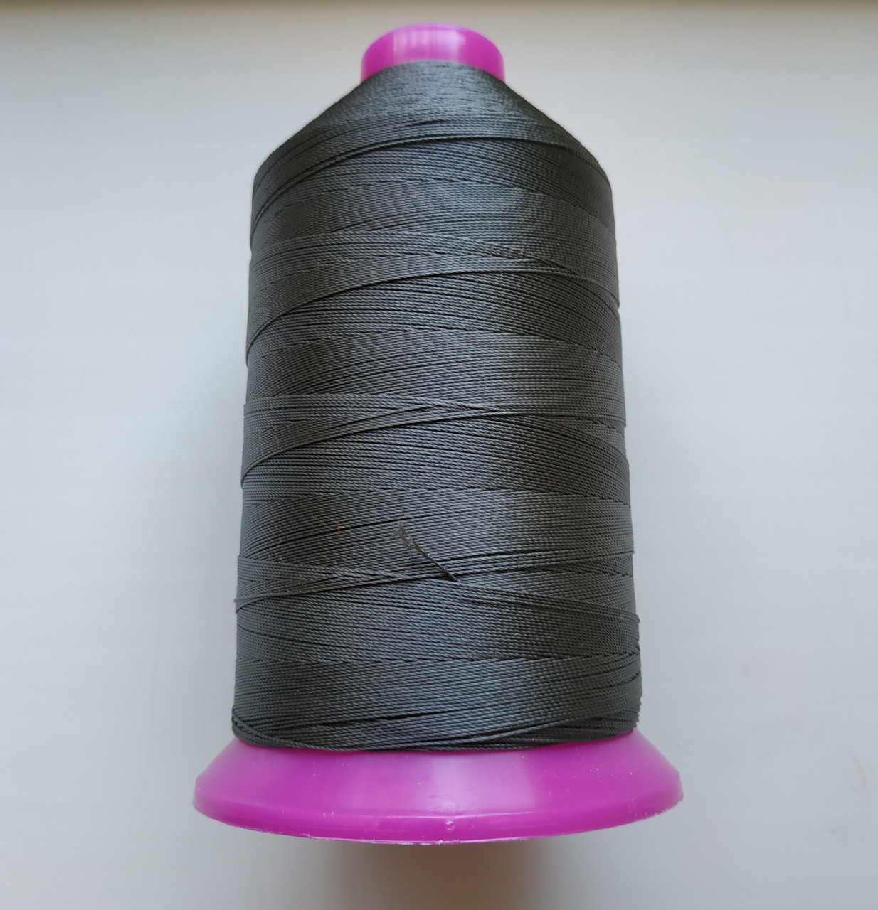 Нитки Gutermann Calora No20.
колір Темно-сірий.
2000 м.
АВТОМОСИЛЬНА НОТИТИ.
ЕКСКЛЮЗИВ