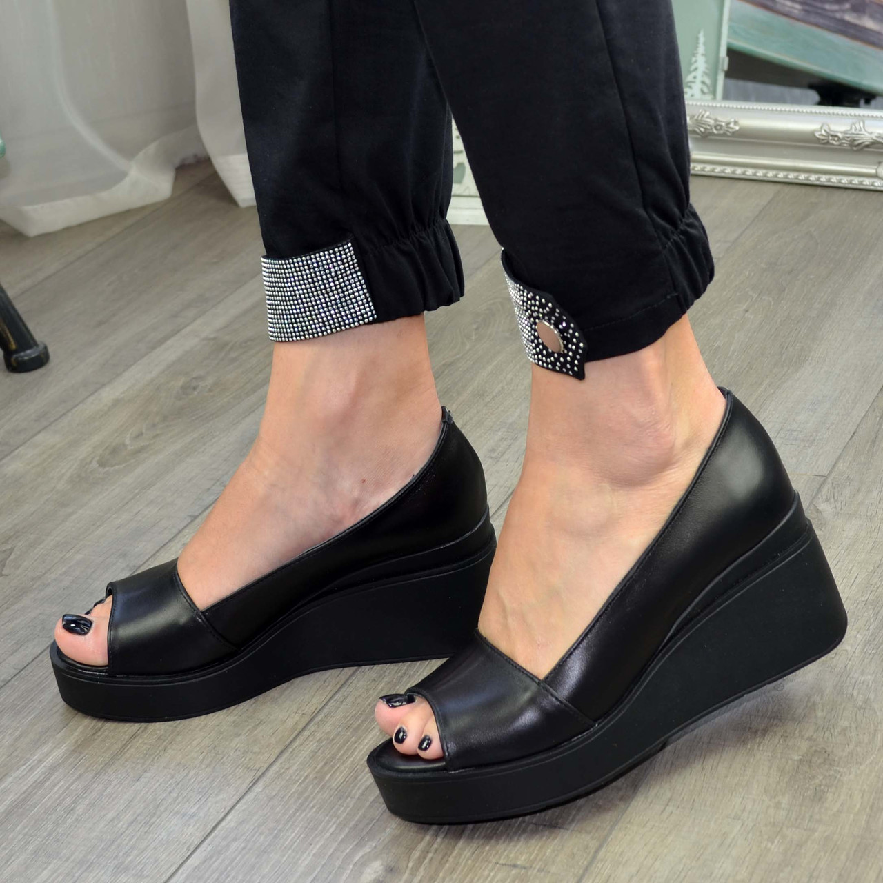 Туфлі шкіряні на платформі. Колір чорний, фото 1