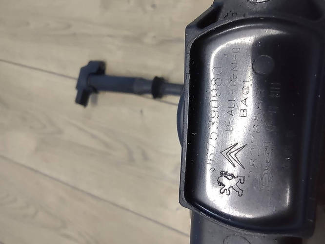 Купить Катушка зажигания PEUGEOT 2008 208 3008 308 Citroen c3 c4 ...