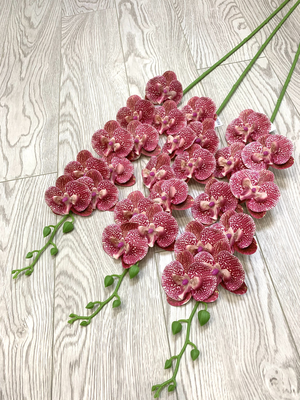 Штучна орхідея фаленопсис, латексна, тигрова (95 см)