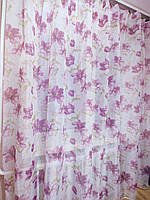 Білий шифон із квітами бузкового кольору по всьому полю