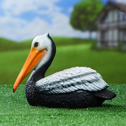 Садові фігури пелікани