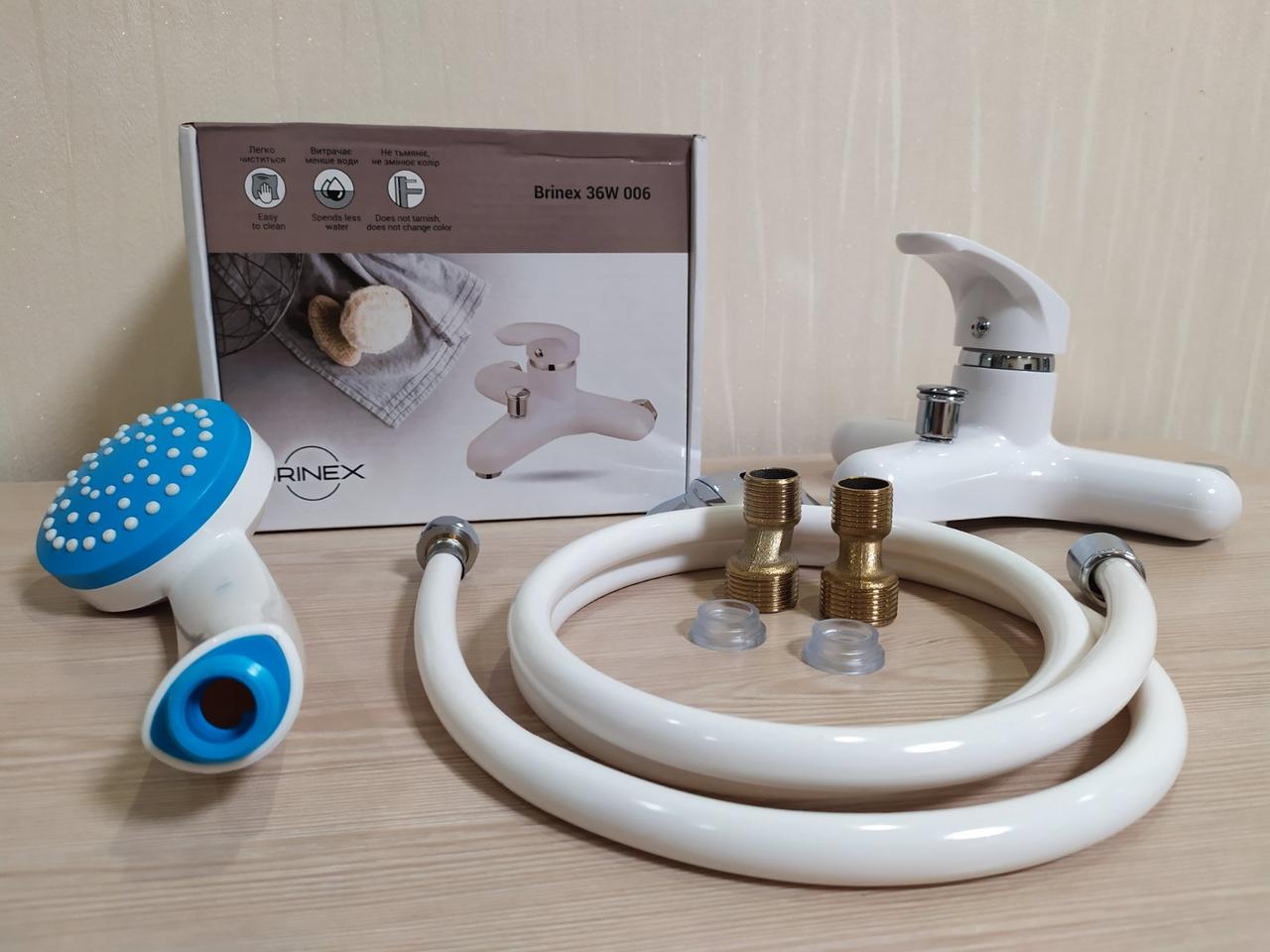 Пластиковий змішувач для ванни з лійкою та шлангом SW Brinex 36W 006-006