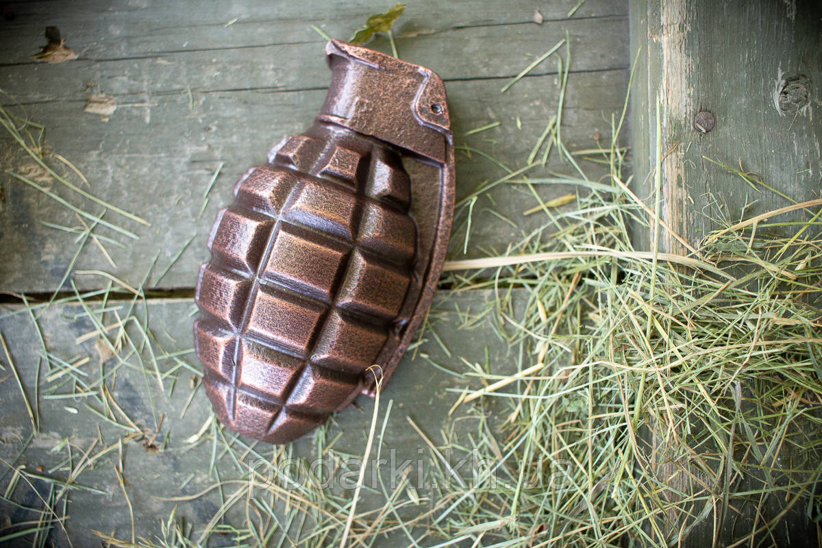 Шоколадная граната. Подарунок на чоловіче свято.