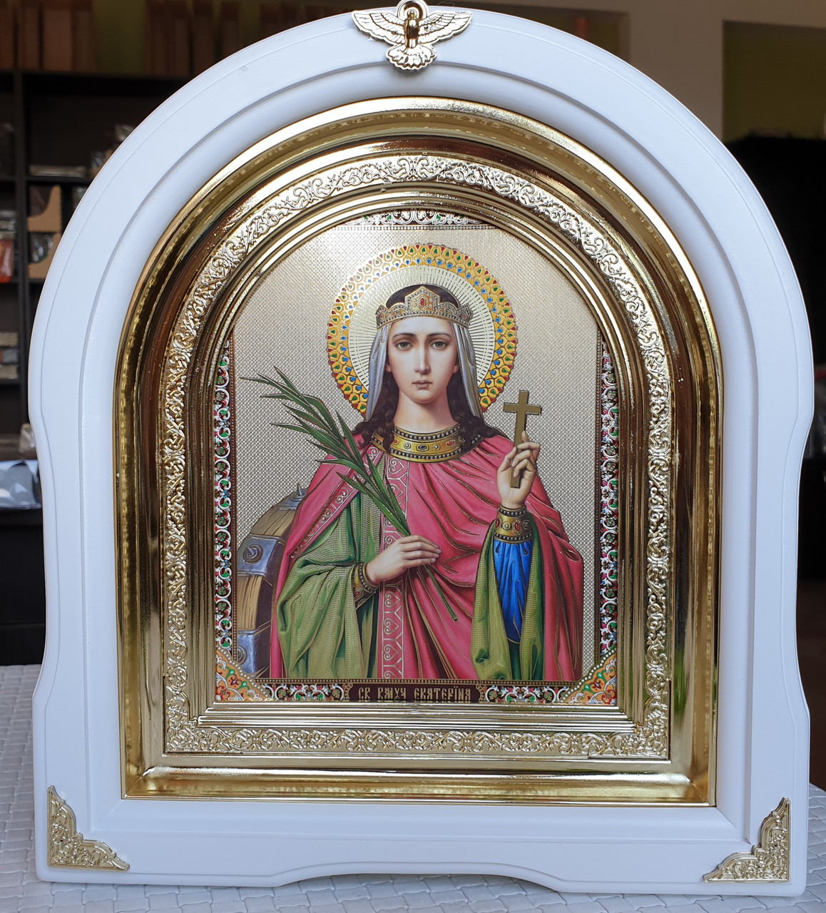 Ікона Свята Великомучениця Катерина білому арочному кіоті під склом, розмір кіота 28*25, сюжет 15*18.
