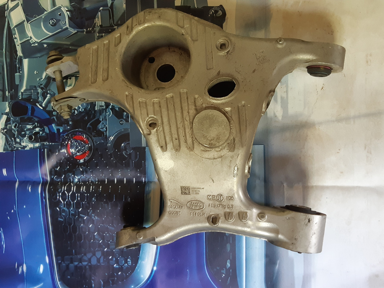 HK835B531AF T4A45203 LR116285 Важіль задній лівий Jaguar F Pace