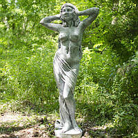 Бетонна статуя "Венера"