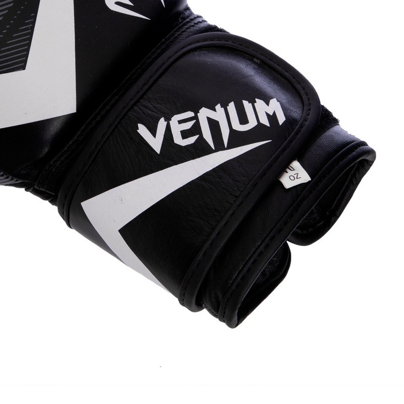 Перчатки боксерские кожаные на липучке VENUM IMPACT VL-2038 (р-р 10oz, черный) - фото 3 - id-p1444333965