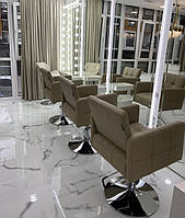 Кресло парикмахерское Beatrice,
Стульчик для визажа Paris Lux.