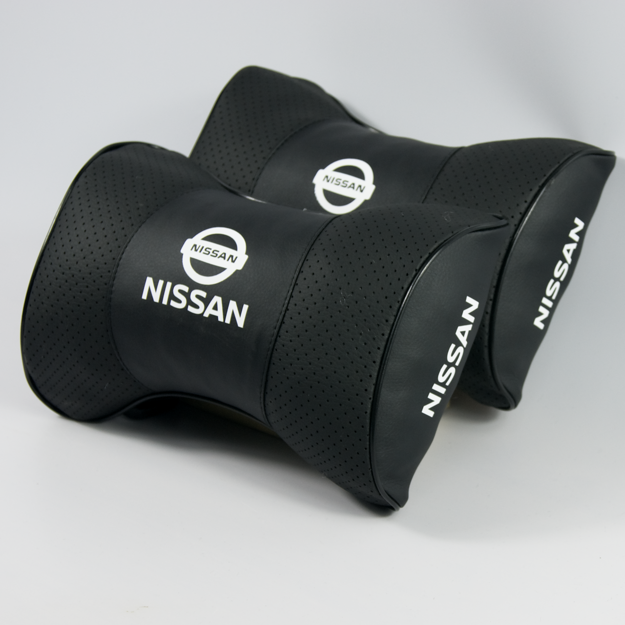 Подушка-підголівник з маркою авто Nissan