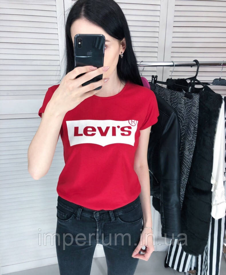 Жіноча кежуал футболка з логотипом Levis | Левіс