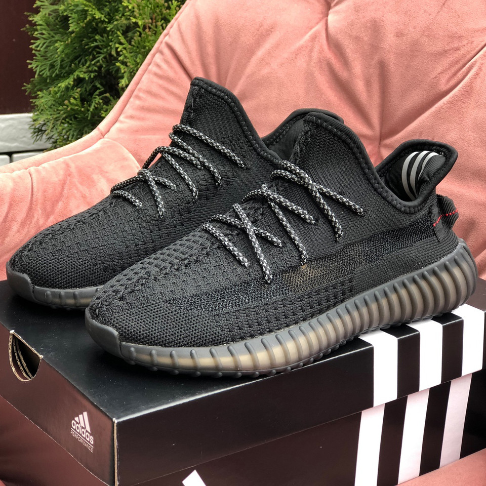 Жіночі кросівки Adidas Yeezy Boost 350 v2 сіточка стильні молодіжні чорні