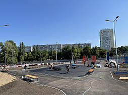 Укладка двухслойного покрытия из EPDM крошки. Харьков, урбан-парк Героев труда 60 2