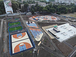 Укладка двухслойного покрытия из EPDM крошки. Харьков, урбан-парк Героев труда 60 16