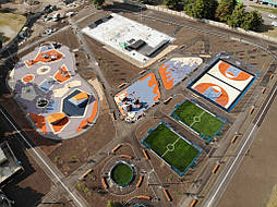 Укладка двухслойного покрытия из EPDM крошки. Харьков, урбан-парк Героев труда 60 17