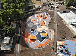 Укладка двухслойного покрытия из EPDM крошки. Харьков, урбан-парк Героев труда 60 19