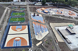 Укладка двухслойного покрытия из EPDM крошки. Харьков, урбан-парк Героев труда 60 22