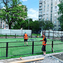 Укладка искусственной травы для панакорта. Харьков ул. Молочная 11 2