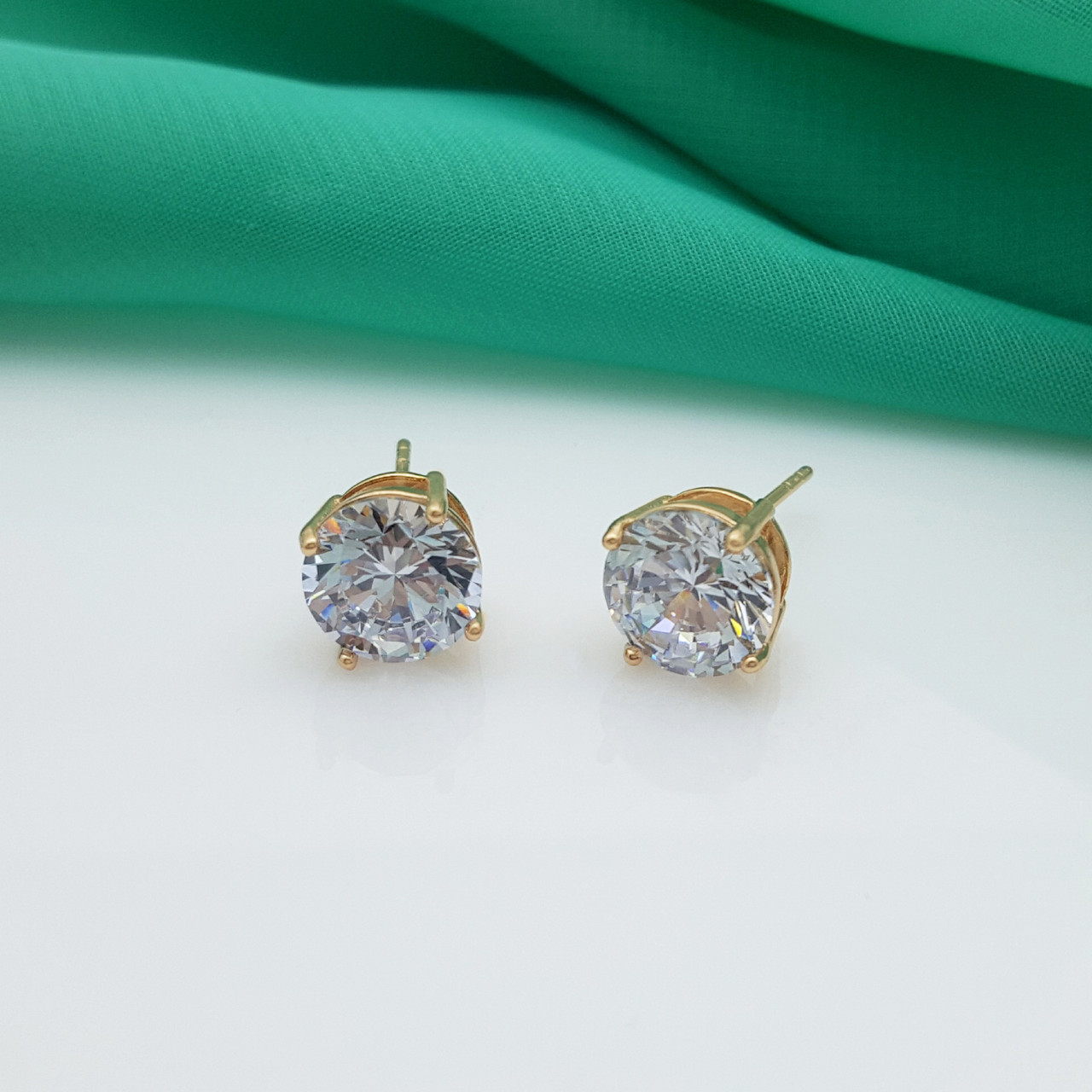 Сережки-гвоздики, гранований камінчик, 8 * 8мм, медзолото, 18К