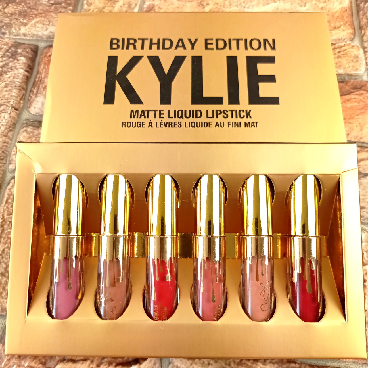 Подарочный набор матовых помад Kylie Birthday Edition GOLD.девушке На день влюбленных 14 февраля Св.Валентина - фото 2 - id-p1249554167