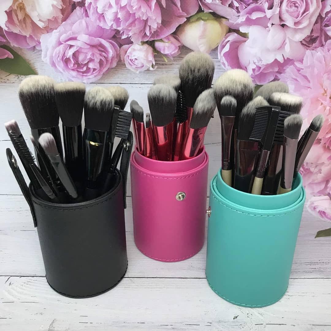 Набір кістей для макіяжу MAC 12 штук у тубусі чорні, фіолетові, блакитні, коралові, бірюзові, рожеві, фото 1