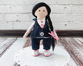 Інтер'єрна лялька 18 см в джинсовому костюмі
