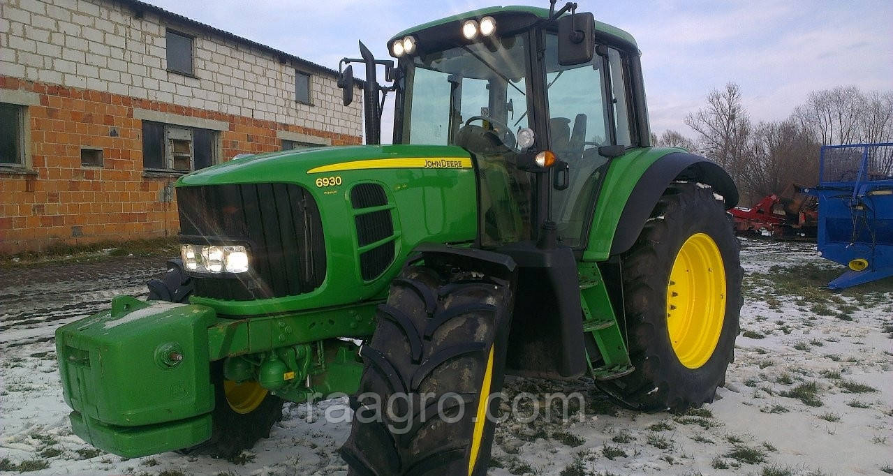 John Deere 6930